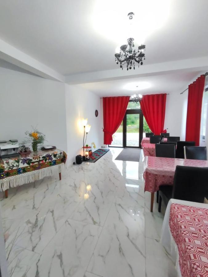 Vila Casa Hatere Moisei Buitenkant foto