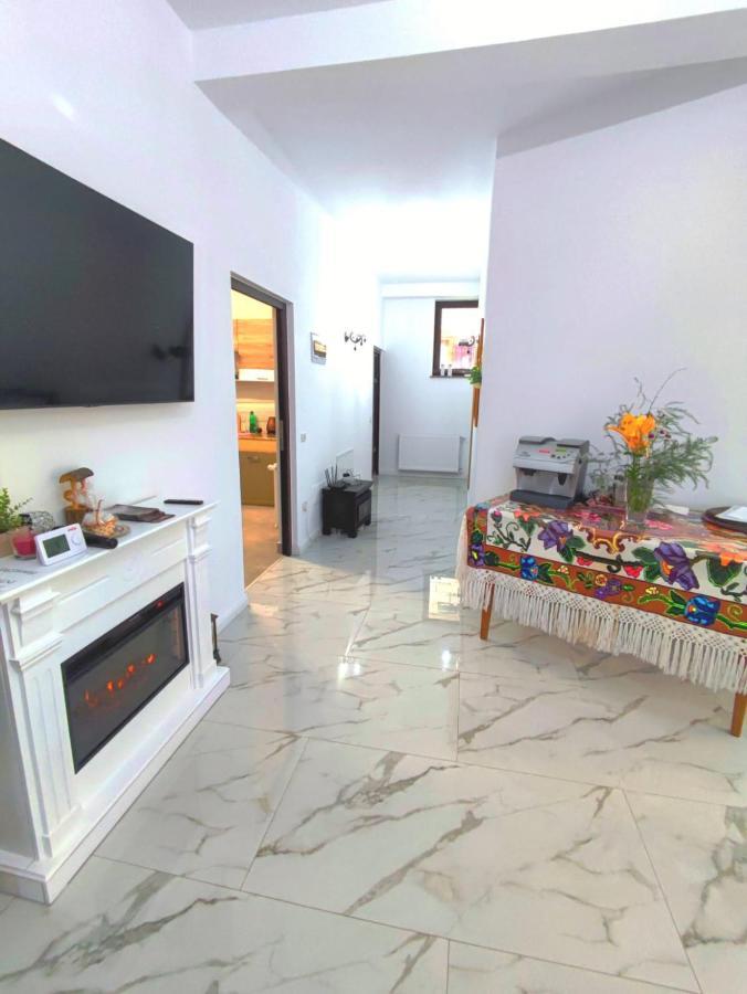Vila Casa Hatere Moisei Buitenkant foto